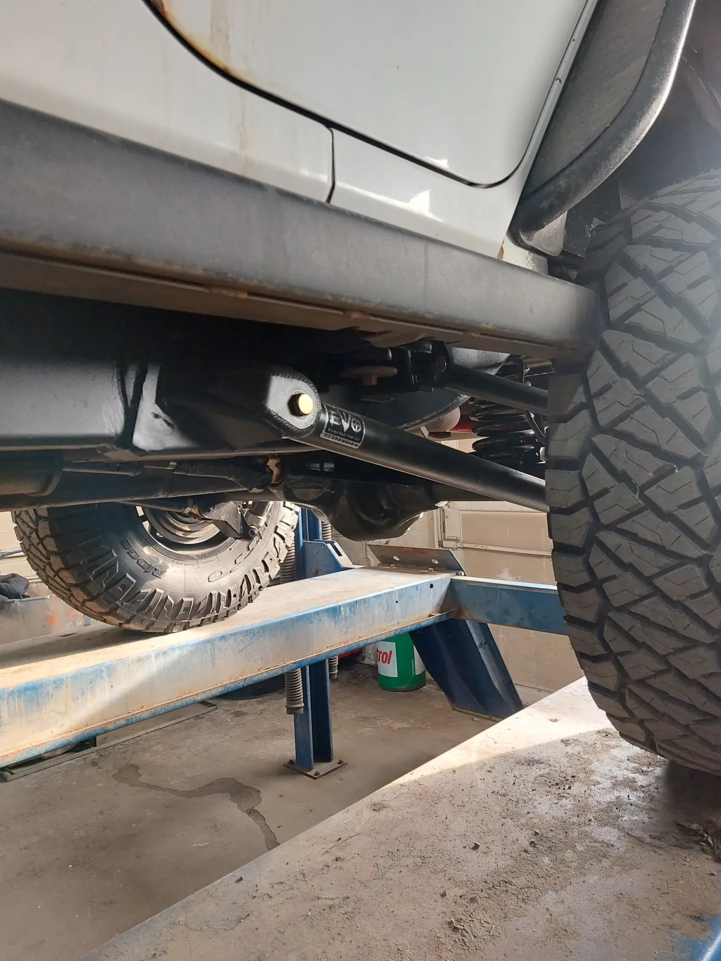 2013 Jeep JKU Dynatrac - EVO Longarm custom build at E-MORTAL CUSTOMS